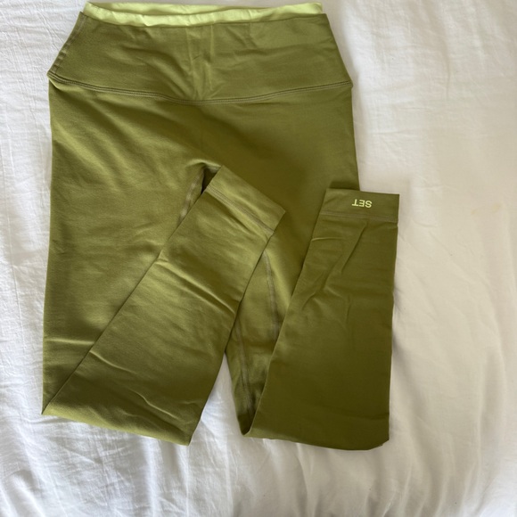 Brand New - Set Active Leggings - Picture 4 of 5